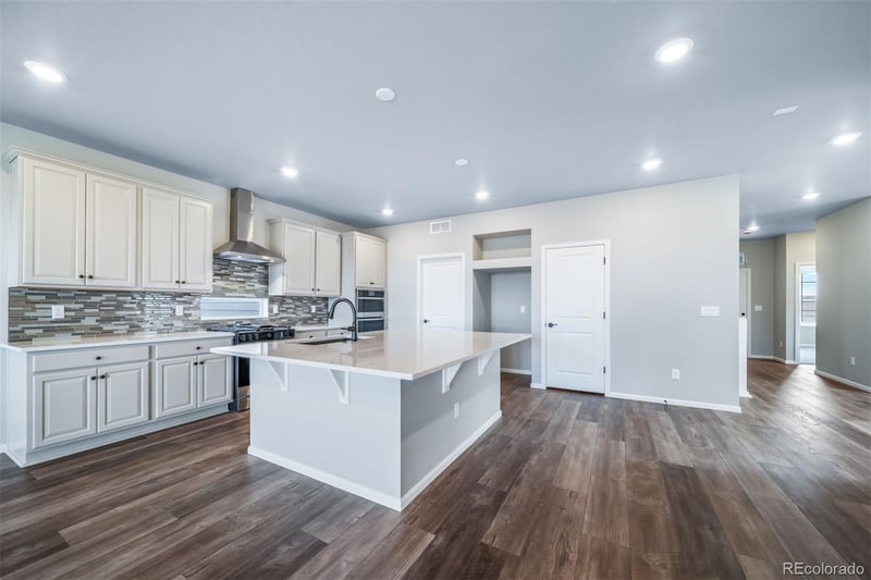 4827 Sicily Ct, Aurora, CO 80019