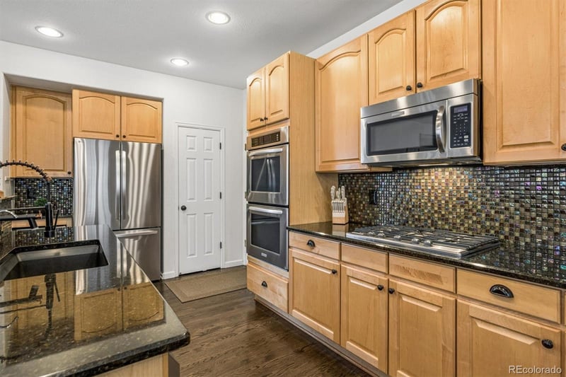 17757 Lake Pl, Aurora, CO 80016