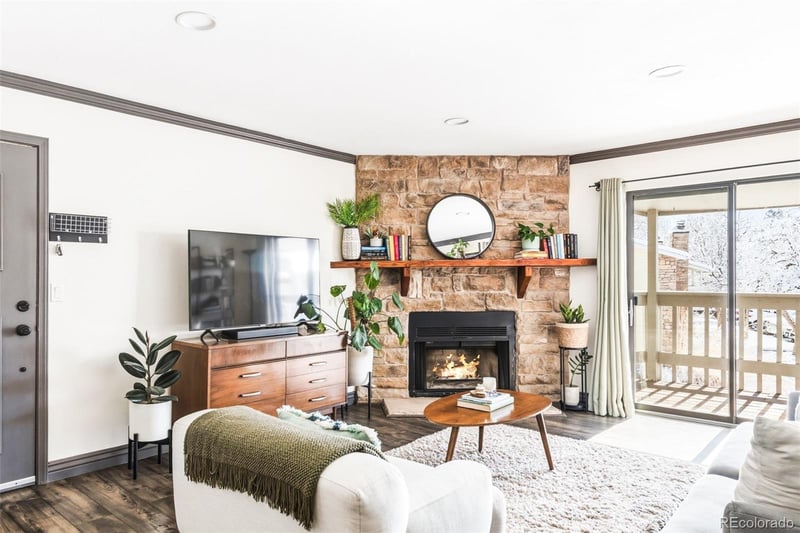 8335 Fairmount Dr #1-202, Denver, CO 80247