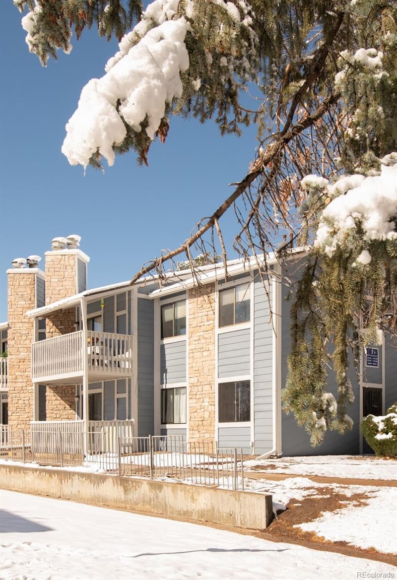 8335 Fairmount Dr #1-202, Denver, CO 80247