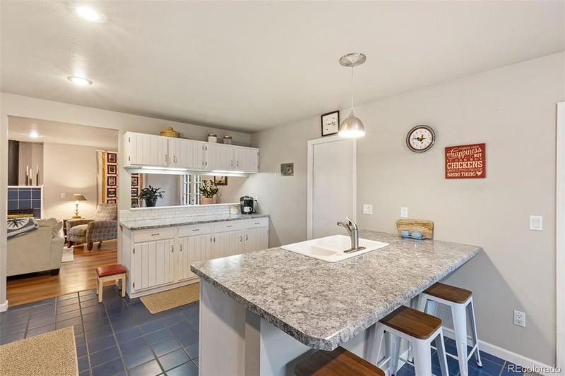 2020 Valley View Dr, Woodland Park, CO 80863