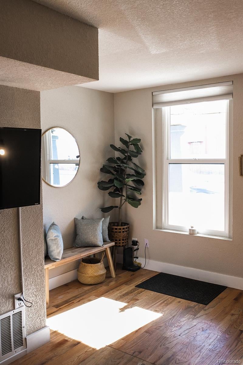 1725 35th Ave, Denver, CO 80205