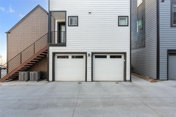 1075 Depew St, Lakewood, CO 80214