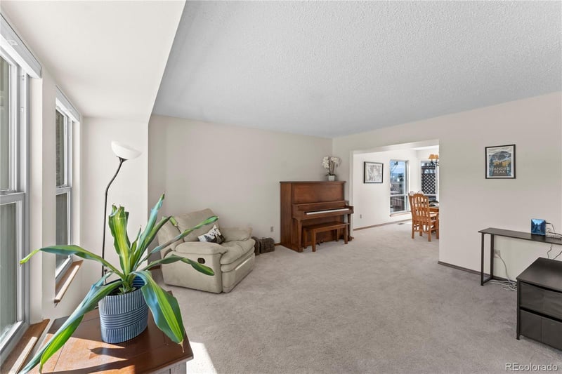 925 Wuthering Heights Dr, Colorado Springs, CO 80921