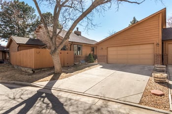 135 Eagle Cir, Aurora, CO 80012