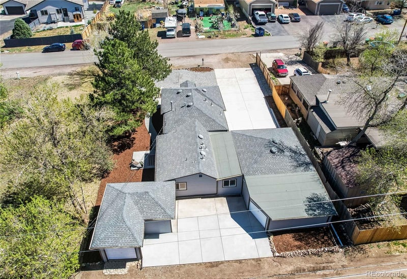 665 Juniper St, Golden, CO 80401