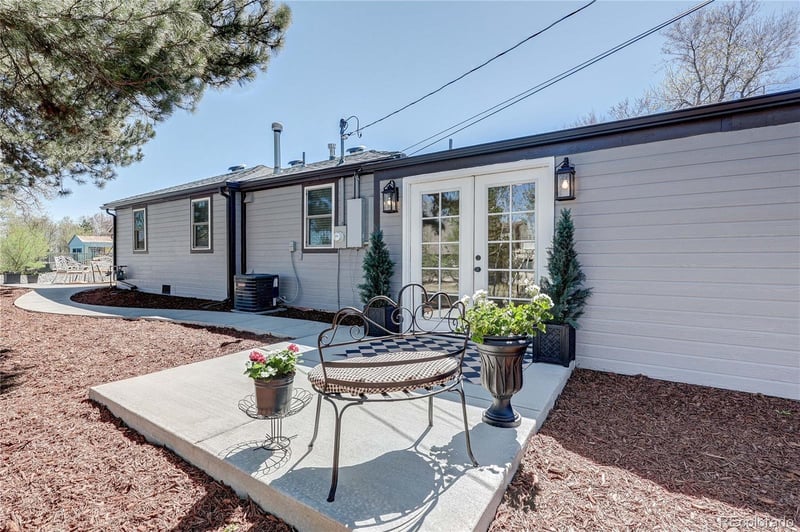 665 Juniper St, Golden, CO 80401