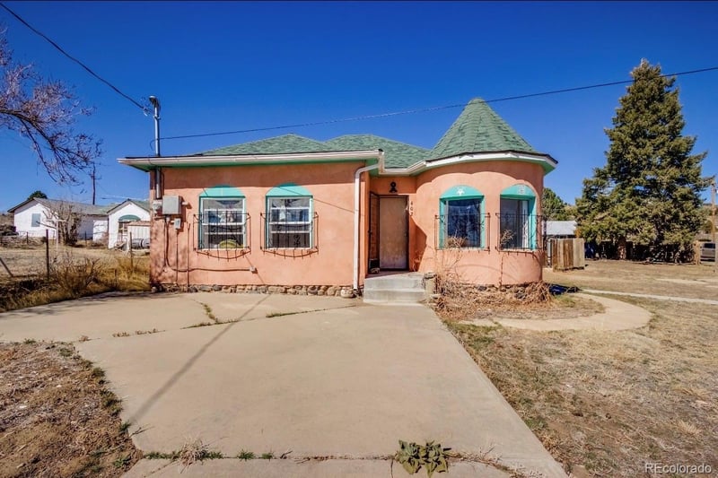 402 W Pine St, Walsenburg, CO 81089
