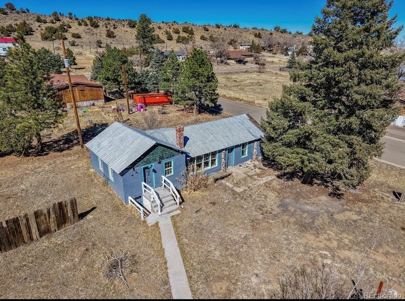 402 W Pine St, Walsenburg, CO 81089