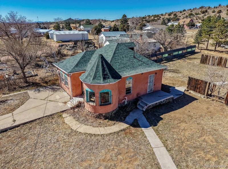 402 W Pine St, Walsenburg, CO 81089