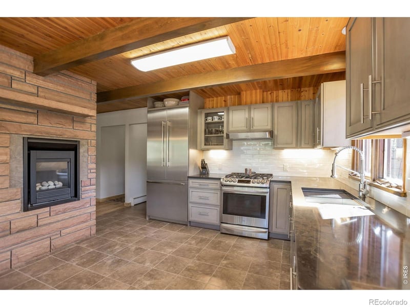 1477 Kiowa Rd, Lyons, CO 80540