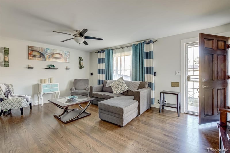 6688 Wellington Ct, Centennial, CO 80121