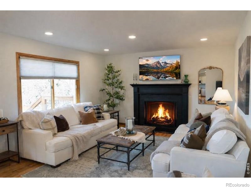 539 9th St, Berthoud, CO 80513