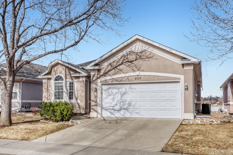 927 Champion Cir, Longmont, CO 80503