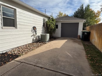 4624 Logan St, Englewood, CO 80113