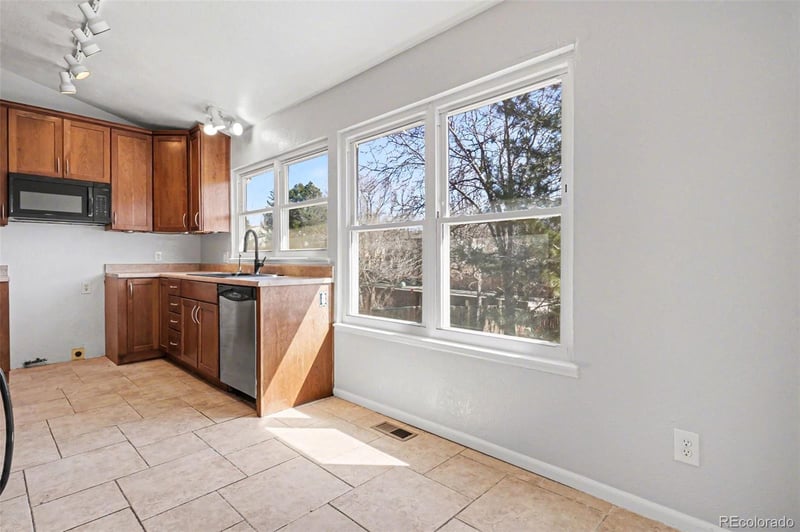 18967 Mercer Dr, Aurora, CO 80013