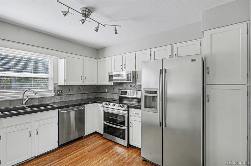 5494 Hinsdale Cir, Centennial, CO 80122