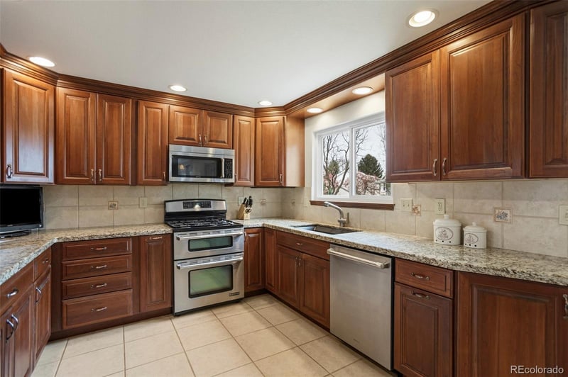 4713 Fraser St, Aurora, CO 80015