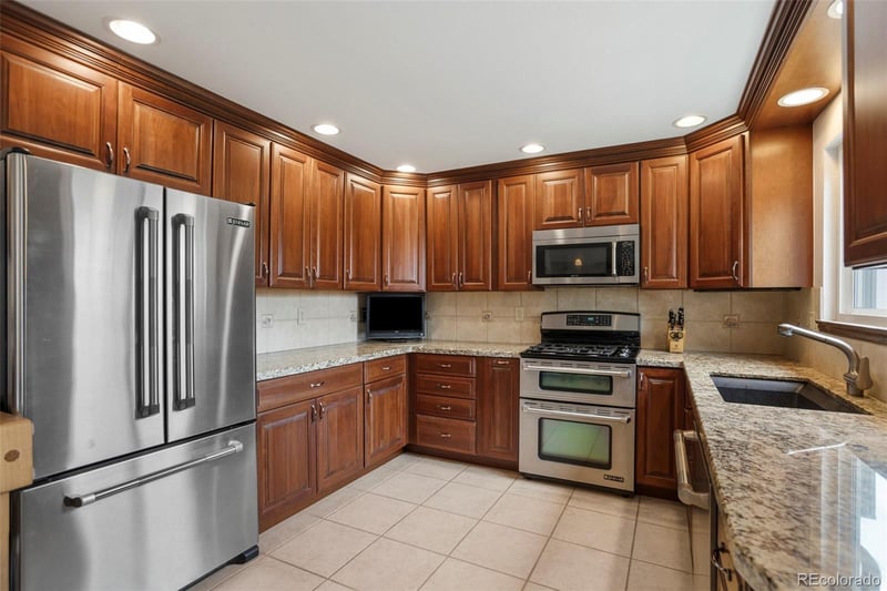 4713 Fraser St, Aurora, CO 80015