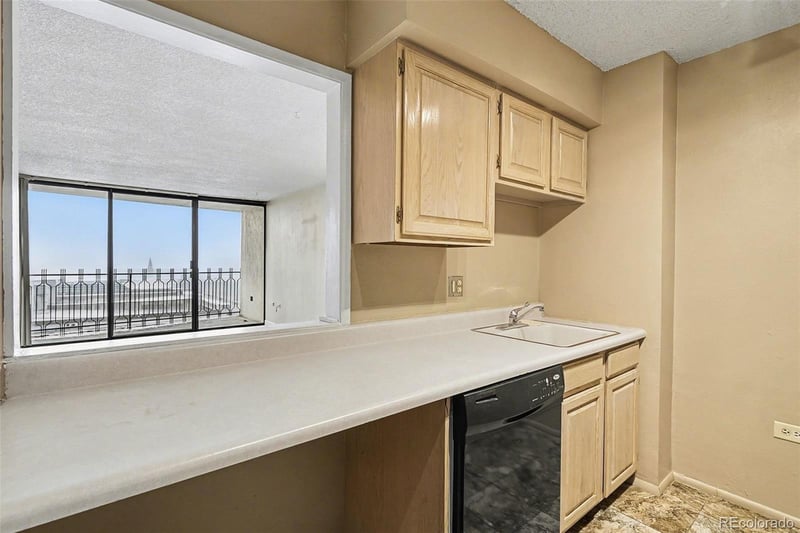 1020 15th St #13N, Denver, CO 80202