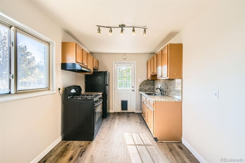 7695 Kearney Dr, Commerce City, CO 80022