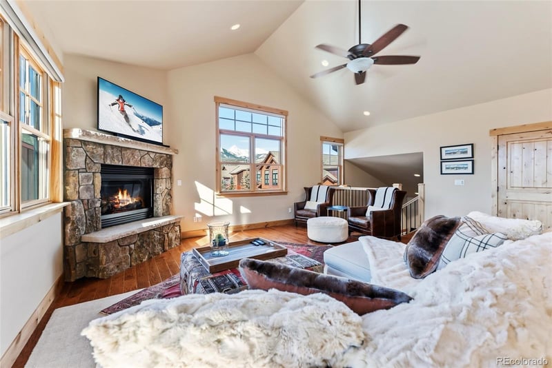 52 Spinner Pl, Silverthorne, CO 80498