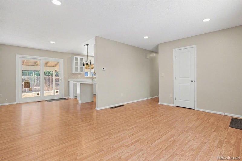 3642 Mobile Way, Aurora, CO 80013