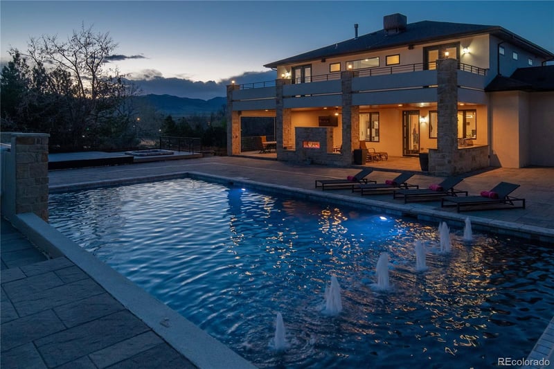 15902 64th Ave, Arvada, CO 80007