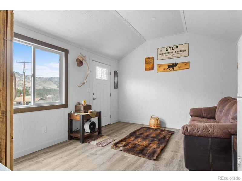 59 Rustic Rd, Bellvue, CO 80512