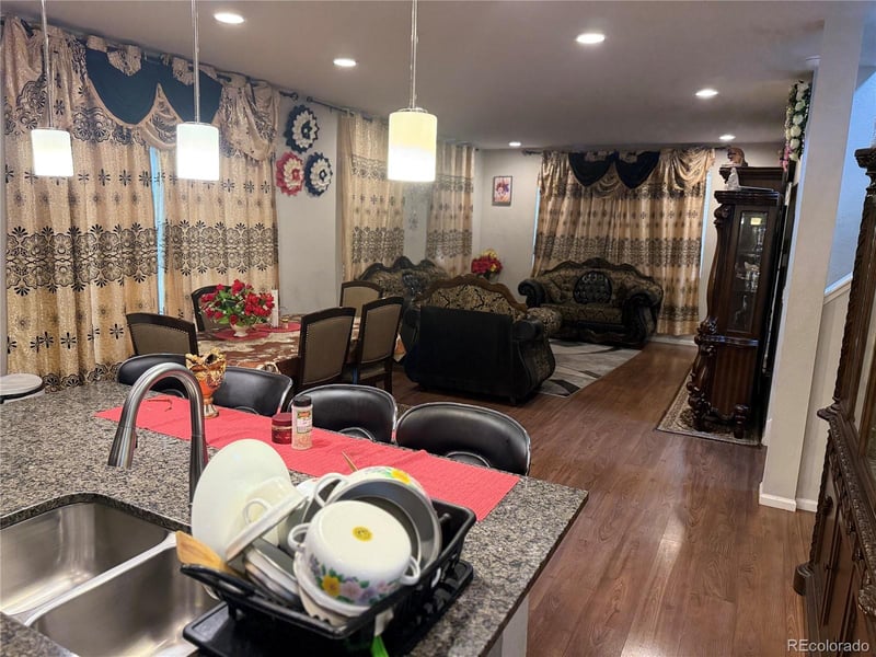 15600 Bolling Dr, Denver, CO 80239