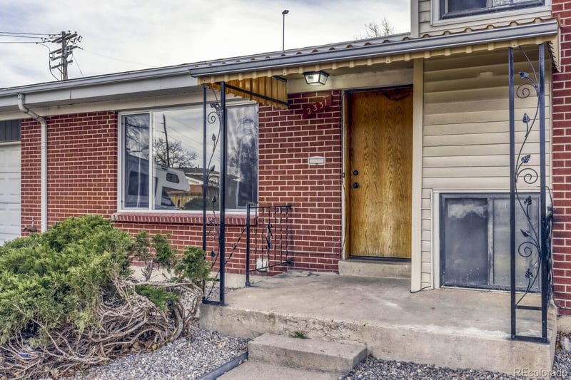 2331 Zion St, Aurora, CO 80011