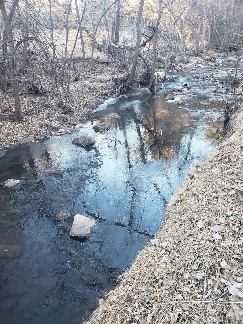 8946 Central Ave, Beulah, CO 81023