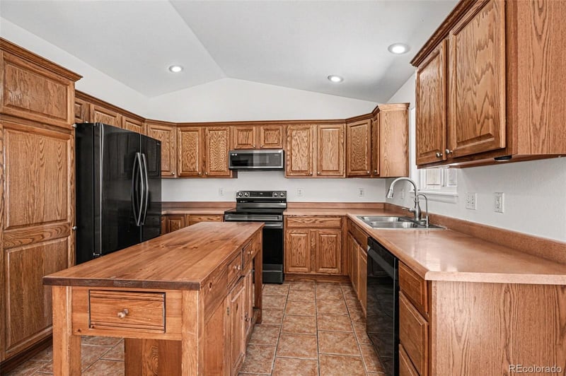 5108 Aramis Ct, Pueblo, CO 81005