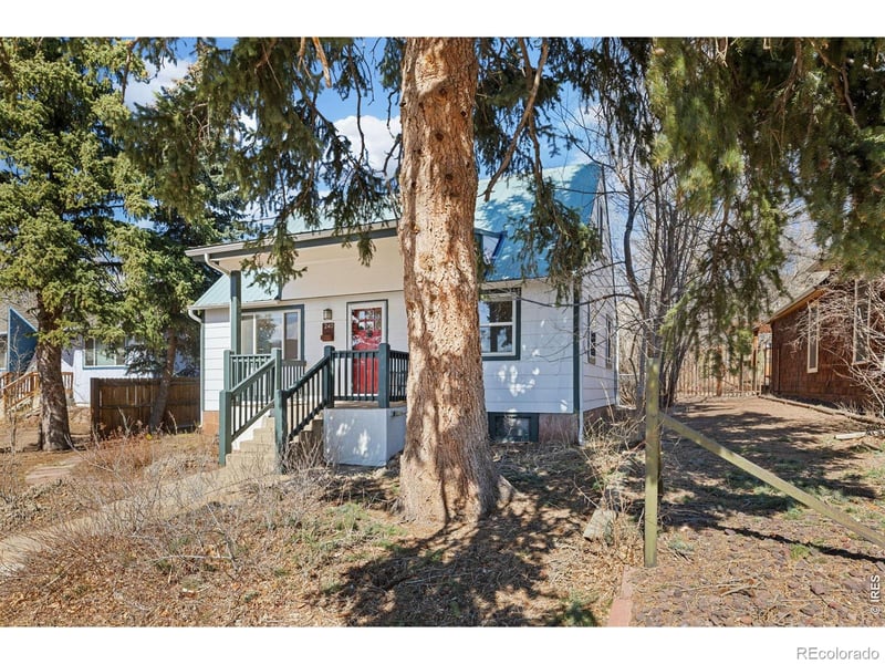 240 Main St, Lyons, CO 80540