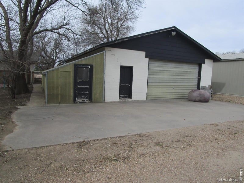 830 15th St, Burlington, CO 80807