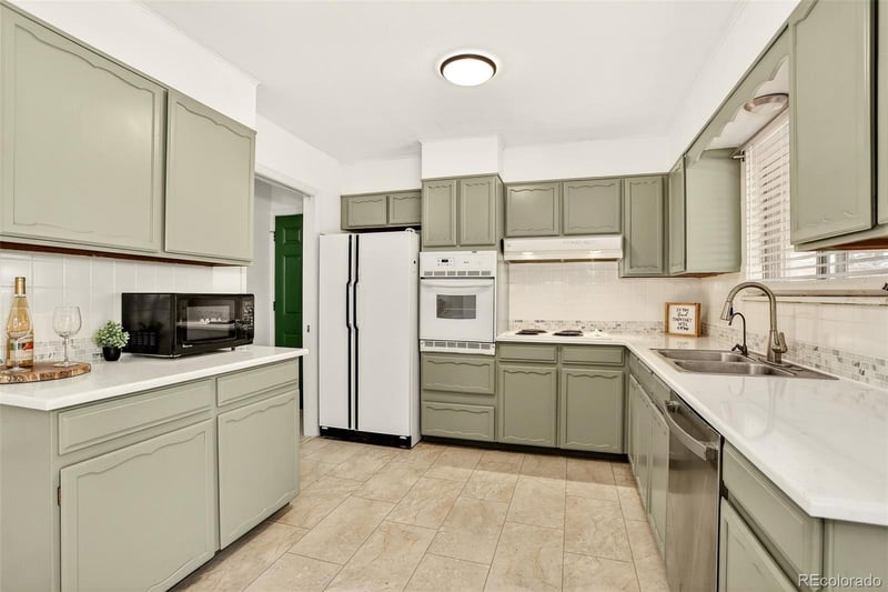 663 Polaris Pl, Thornton, CO 80260