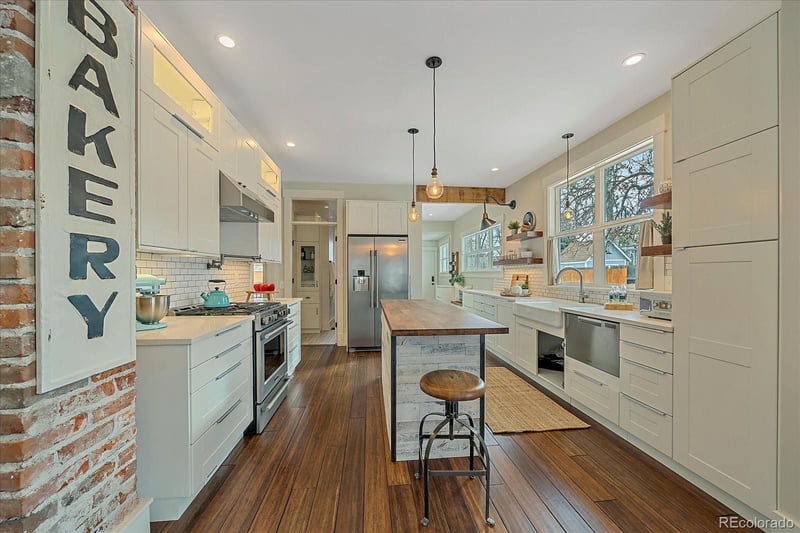 5716 Saulsbury St, Arvada, CO 80002