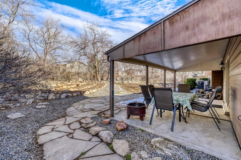 10135 Iowa Ave, Lakewood, CO 80232