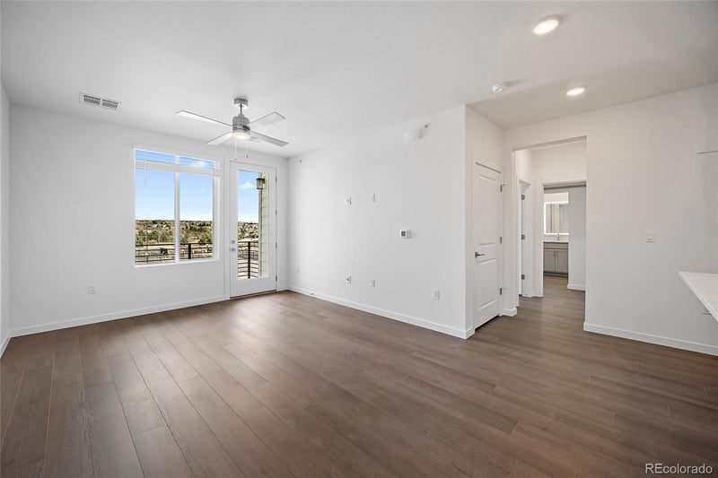 2232 Arikaree Hts #307, Denver, CO 80908