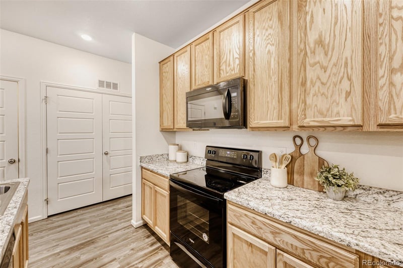 18004 103rd Ave, Commerce City, CO 80022
