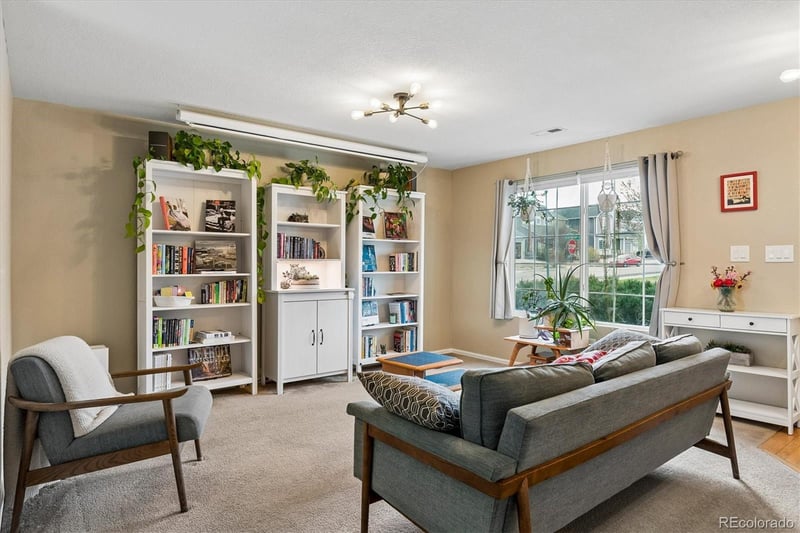 6322 Scottsbluff Dr, Colorado Springs, CO 80923