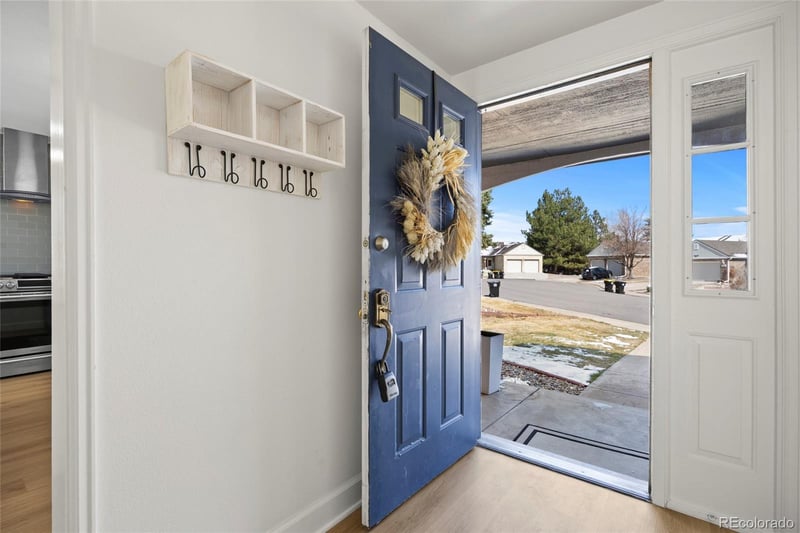 6050 Hinsdale Ct, Centennial, CO 80112