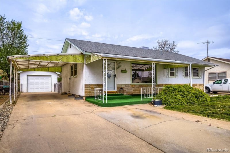 1911 Elmwood Ln, Pueblo, CO 81005