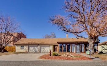 221 8th St, Walsenburg, CO 81089