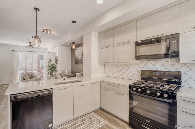 5594 10th Pl, Lakewood, CO 80214