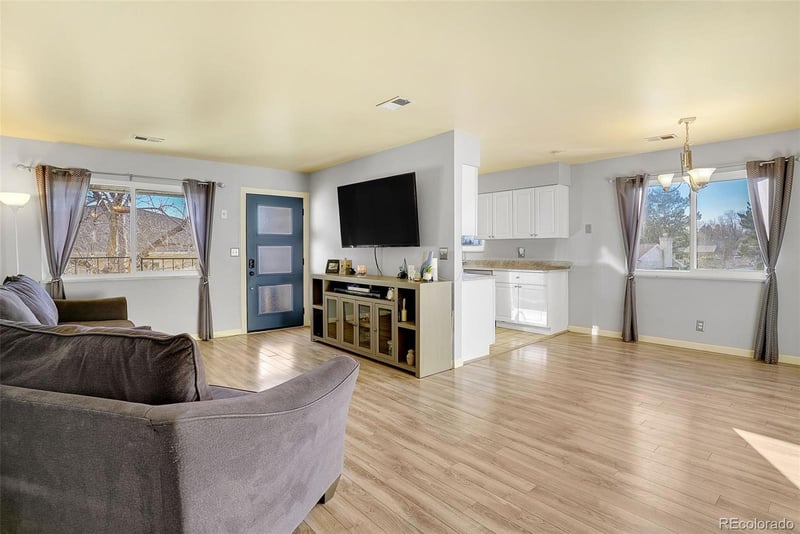 9848 Appletree Pl, Thornton, CO 80260