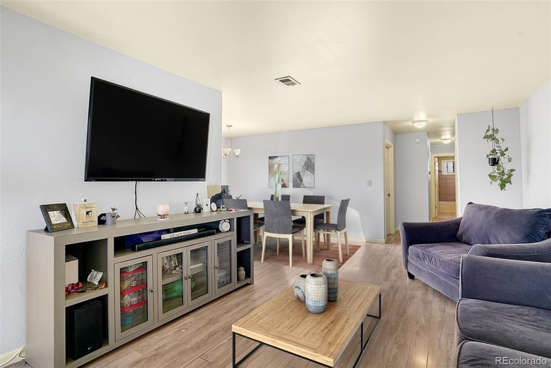 9848 Appletree Pl, Thornton, CO 80260