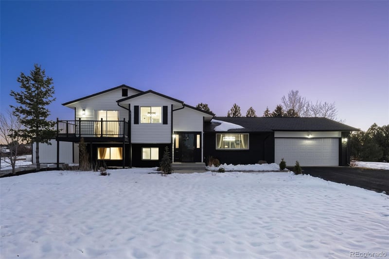 9232 Surrey Dr, Castle Rock, CO 80108