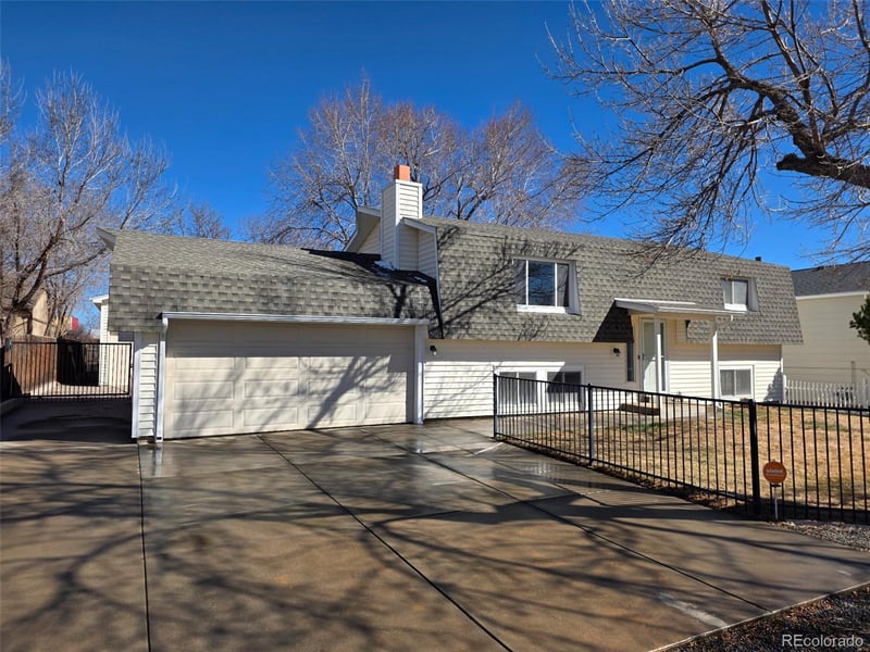 1770 Bahama St, Aurora, CO 80011