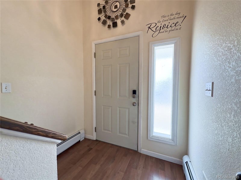 1770 Bahama St, Aurora, CO 80011